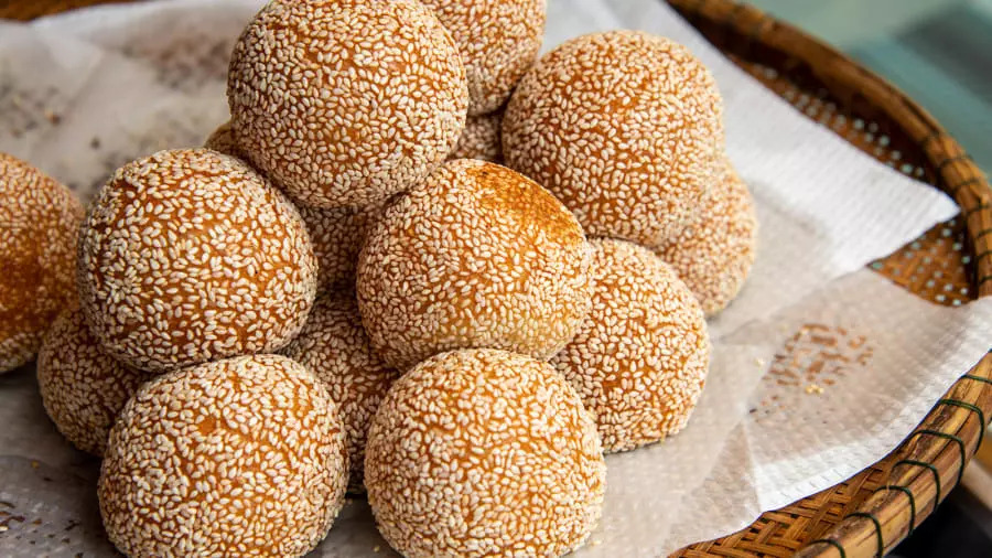 Le beignet vietnamien aux sésames parmi les meilleurs aliments frits au monde